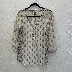 Maurices Black and Cream Patterned Blouse
